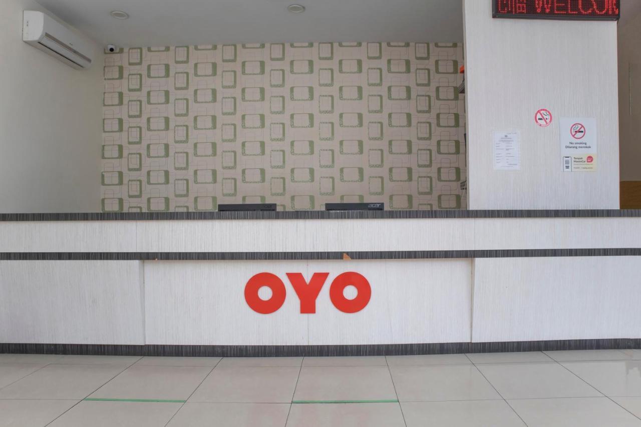 Oyo 90251 Hotel Malaysia 诗巫 外观 照片