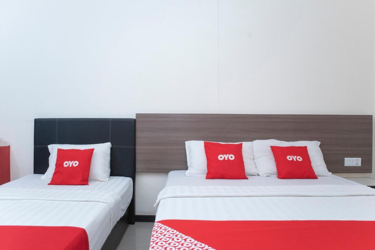 Oyo 90251 Hotel Malaysia 诗巫 外观 照片